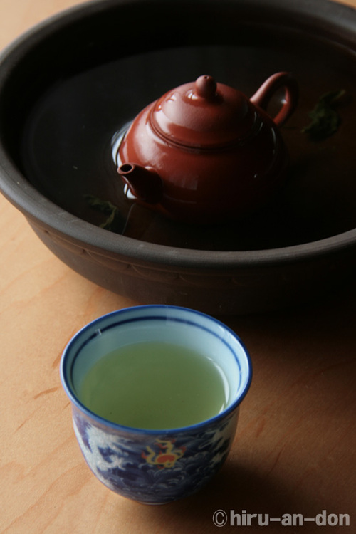 文山包種茶　民國99年　春茶と新しい茶壺